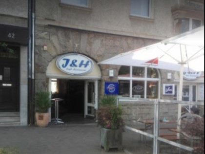 照片:  J &amp; H